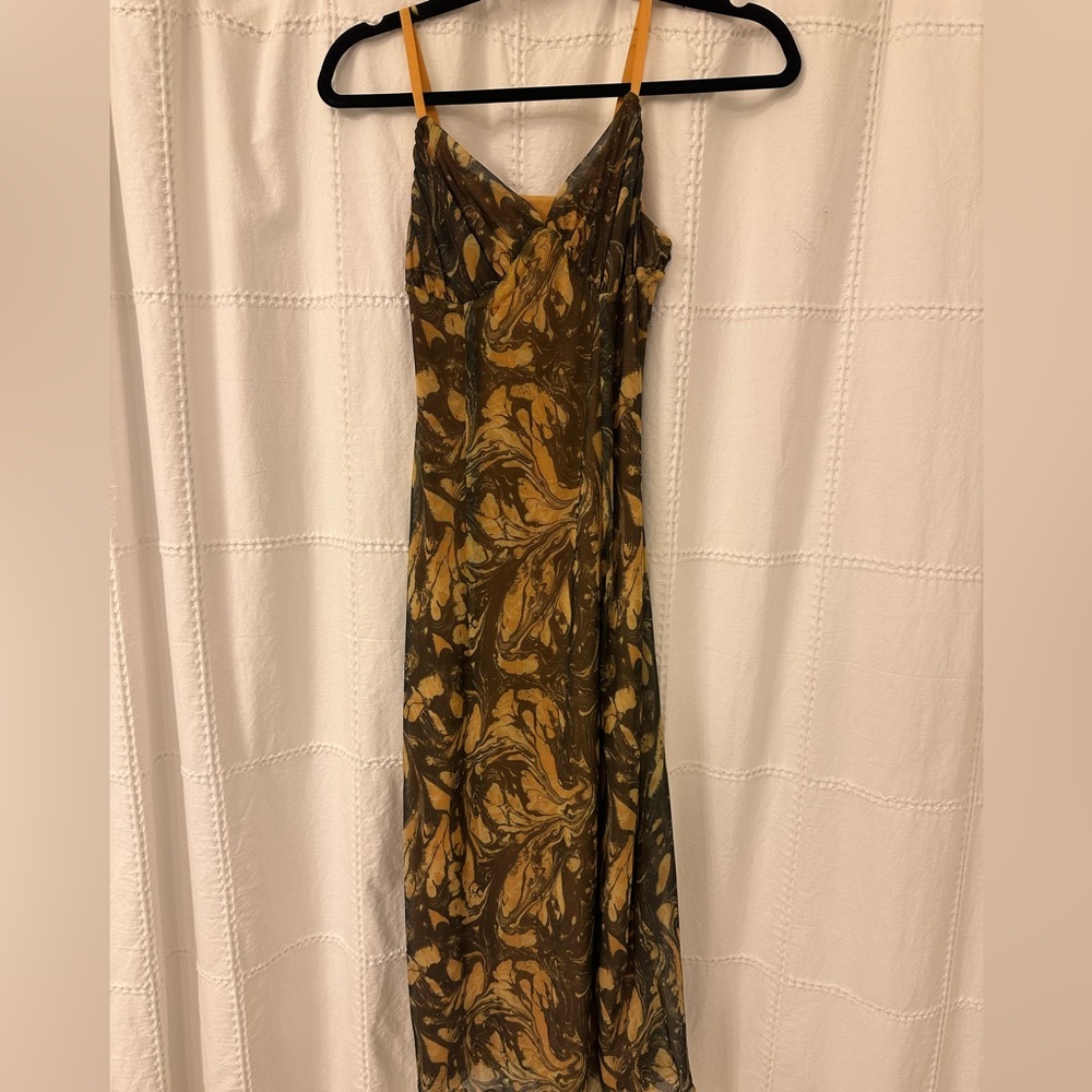 Urban outfitters yellow/gray marble midi dress size small worn once
